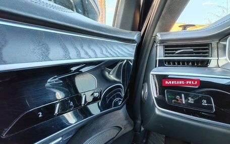 Audi A8, 2018 год, 4 025 000 рублей, 14 фотография