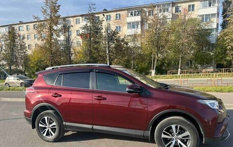 Toyota RAV4, 2015 год, 2 150 000 рублей, 3 фотография