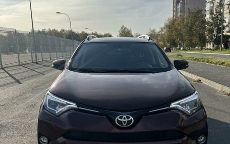 Toyota RAV4, 2015 год, 2 150 000 рублей, 4 фотография