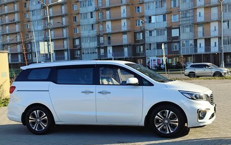 KIA Carnival III, 2019 год, 2 850 000 рублей, 16 фотография