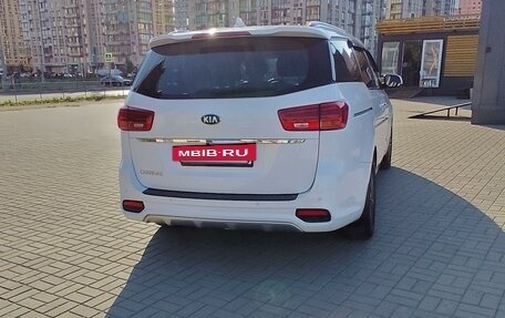 KIA Carnival III, 2019 год, 2 850 000 рублей, 11 фотография