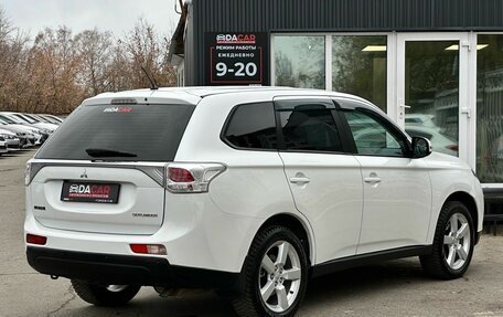 Mitsubishi Outlander III рестайлинг 3, 2013 год, 1 799 000 рублей, 4 фотография