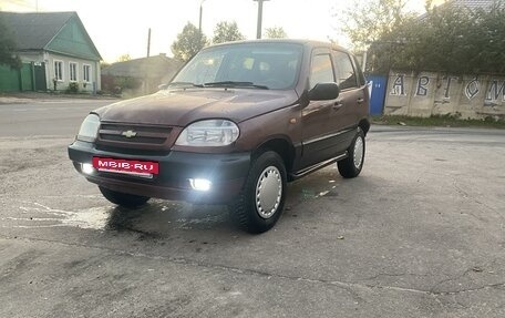 Chevrolet Niva I рестайлинг, 2004 год, 305 000 рублей, 3 фотография