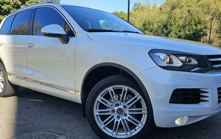 Volkswagen Touareg III, 2014 год, 3 100 000 рублей, 2 фотография