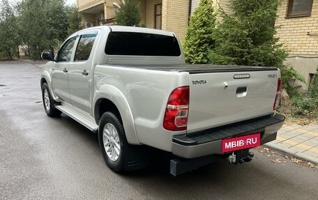 Toyota Hilux VII, 2012 год, 2 590 000 рублей, 2 фотография