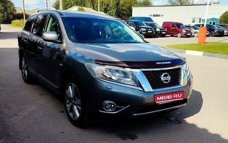 Nissan Pathfinder, 2014 год, 2 000 000 рублей, 1 фотография