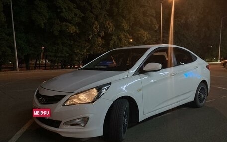 Hyundai Solaris II рестайлинг, 2014 год, 780 000 рублей, 2 фотография