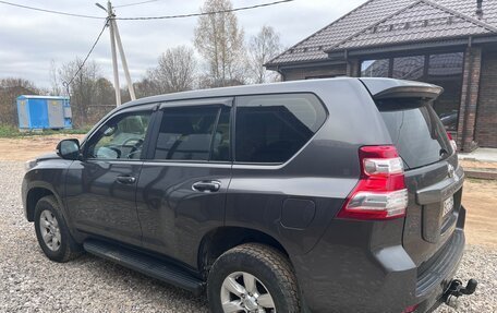 Toyota Land Cruiser Prado 150 рестайлинг 2, 2014 год, 3 500 000 рублей, 5 фотография