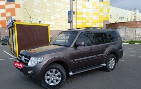 Mitsubishi Pajero IV, 2010 год, 1 599 000 рублей, 3 фотография