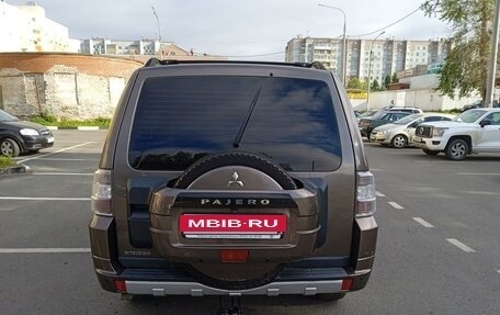 Mitsubishi Pajero IV, 2010 год, 1 599 000 рублей, 7 фотография