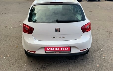 SEAT Ibiza IV рестайлинг 2, 2010 год, 888 000 рублей, 6 фотография