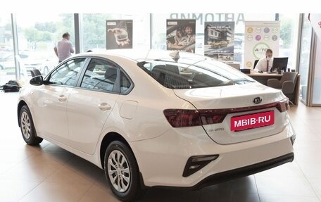 KIA Cerato IV, 2024 год, 3 480 000 рублей, 3 фотография