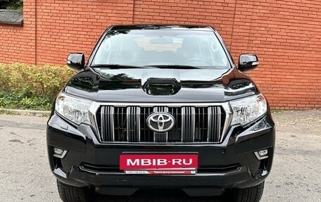 Toyota Land Cruiser Prado 150 рестайлинг 2, 2023 год, 5 995 000 рублей, 6 фотография