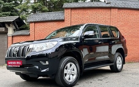 Toyota Land Cruiser Prado 150 рестайлинг 2, 2023 год, 5 995 000 рублей, 5 фотография