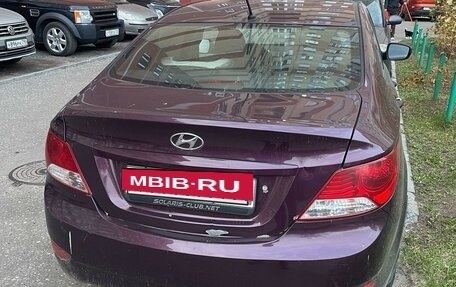 Hyundai Solaris II рестайлинг, 2011 год, 490 000 рублей, 3 фотография