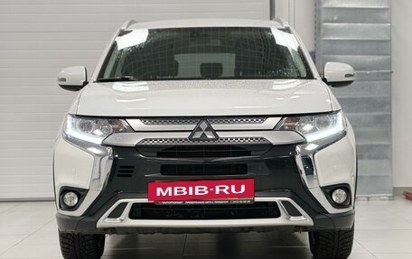 Mitsubishi Outlander III рестайлинг 3, 2019 год, 2 580 000 рублей, 2 фотография