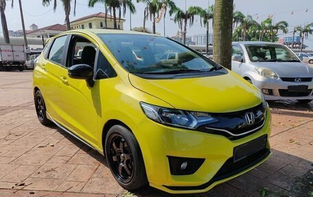 Honda Fit III, 2014 год, 900 555 рублей, 2 фотография