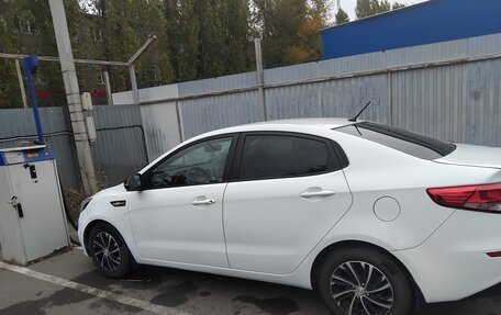 KIA Rio III рестайлинг, 2015 год, 1 089 000 рублей, 15 фотография