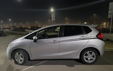 Honda Fit III, 2015 год, 1 400 000 рублей, 10 фотография