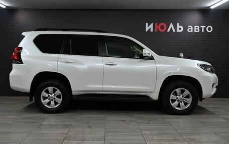 Toyota Land Cruiser Prado 150 рестайлинг 2, 2018 год, 4 110 000 рублей, 9 фотография