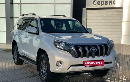 Toyota Land Cruiser Prado 150 рестайлинг 2, 2017 год, 3 793 103 рублей, 3 фотография