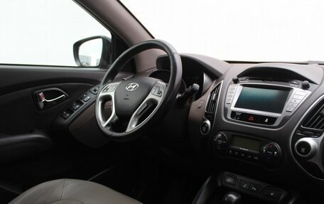 Hyundai ix35 I рестайлинг, 2011 год, 930 000 рублей, 14 фотография