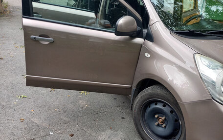 Nissan Note II рестайлинг, 2011 год, 710 000 рублей, 2 фотография