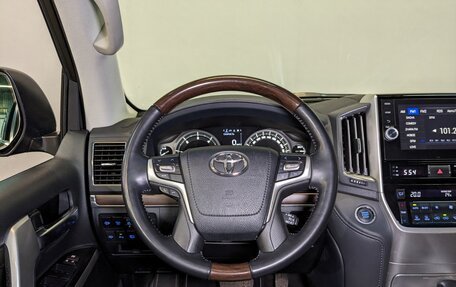 Toyota Land Cruiser 200, 2021 год, 10 500 000 рублей, 22 фотография