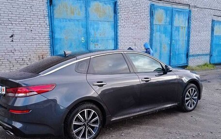 KIA Optima IV, 2018 год, 2 400 000 рублей, 10 фотография