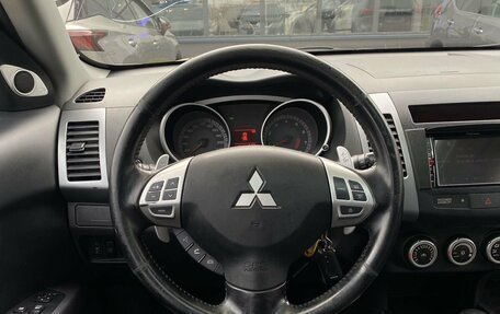 Mitsubishi Outlander III рестайлинг 3, 2008 год, 1 049 000 рублей, 17 фотография