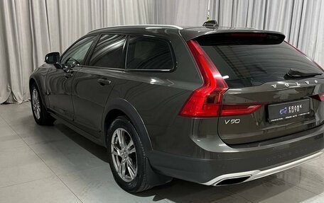 Volvo V90 Cross Country I рестайлинг, 2018 год, 3 650 000 рублей, 4 фотография