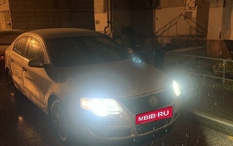 Volkswagen Passat B6, 2007 год, 760 000 рублей, 2 фотография