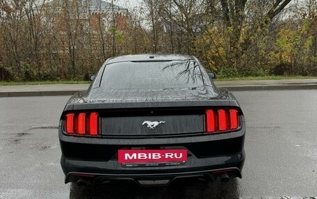 Ford Mustang VI рестайлинг, 2016 год, 2 900 000 рублей, 20 фотография