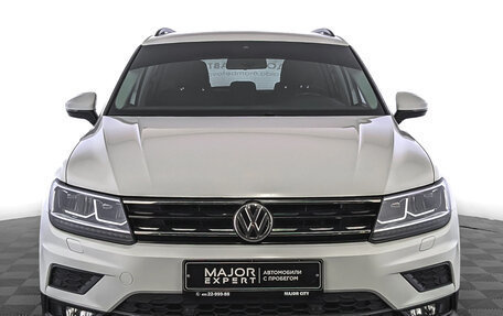 Volkswagen Tiguan II, 2020 год, 2 485 000 рублей, 2 фотография