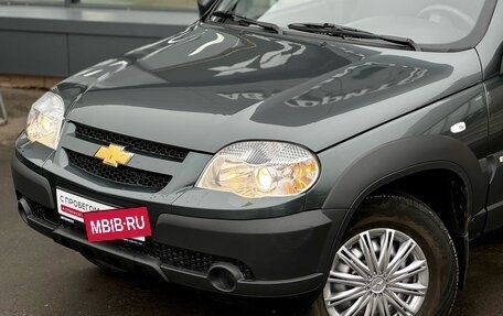 Chevrolet Niva I рестайлинг, 2017 год, 799 000 рублей, 5 фотография