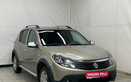 Renault Sandero I, 2013 год, 980 000 рублей, 3 фотография