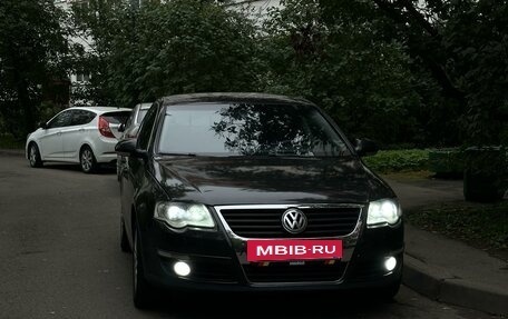 Volkswagen Passat B6, 2010 год, 695 000 рублей, 3 фотография