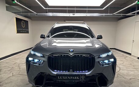 BMW X7, 2024 год, 19 000 000 рублей, 2 фотография