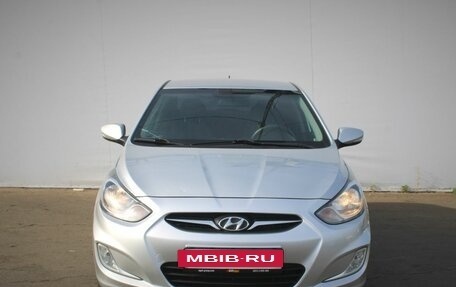 Hyundai Solaris II рестайлинг, 2012 год, 820 000 рублей, 2 фотография