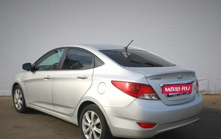 Hyundai Solaris II рестайлинг, 2012 год, 820 000 рублей, 5 фотография