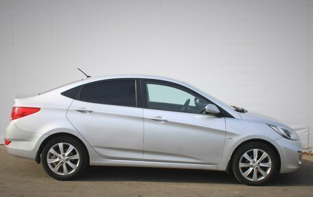 Hyundai Solaris II рестайлинг, 2012 год, 820 000 рублей, 8 фотография