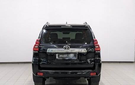 Toyota Land Cruiser Prado 150 рестайлинг 2, 2017 год, 5 600 000 рублей, 6 фотография