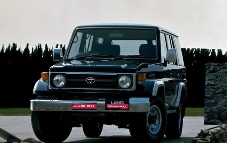 Toyota Land Cruiser 70, 1995 год, 1 950 000 рублей, 1 фотография