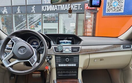 Mercedes-Benz E-Класс, 2015 год, 2 500 000 рублей, 6 фотография