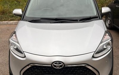 Toyota Sienta II, 2022 год, 2 250 000 рублей, 1 фотография