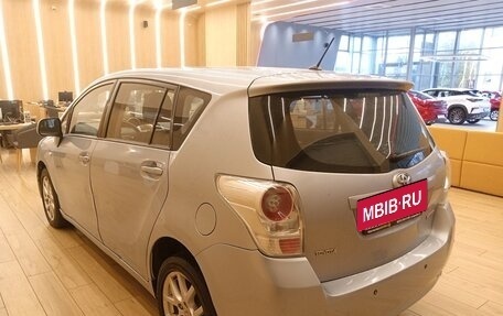 Toyota Verso I, 2011 год, 939 000 рублей, 2 фотография