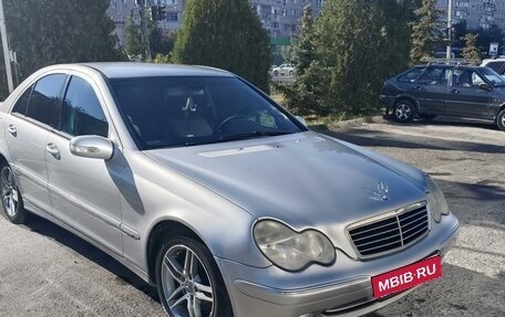 Mercedes-Benz C-Класс, 2003 год, 750 000 рублей, 2 фотография