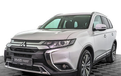 Mitsubishi Outlander III рестайлинг 3, 2021 год, 2 350 000 рублей, 1 фотография