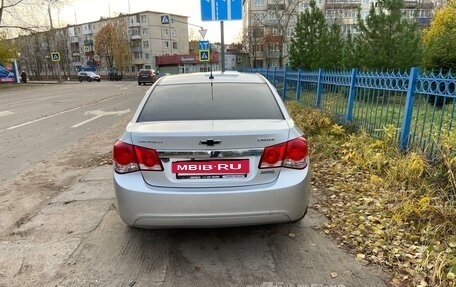 Chevrolet Cruze II, 2011 год, 615 000 рублей, 4 фотография