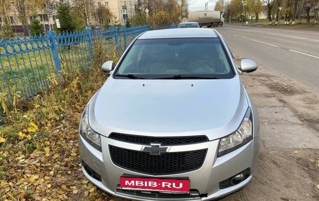 Chevrolet Cruze II, 2011 год, 615 000 рублей, 1 фотография